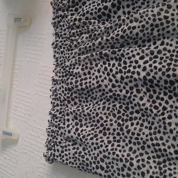 Skirt - Picture 2 of 7